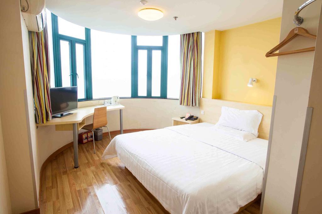 7Days Inn Dalian Gangwan Square Station Port Rom bilde