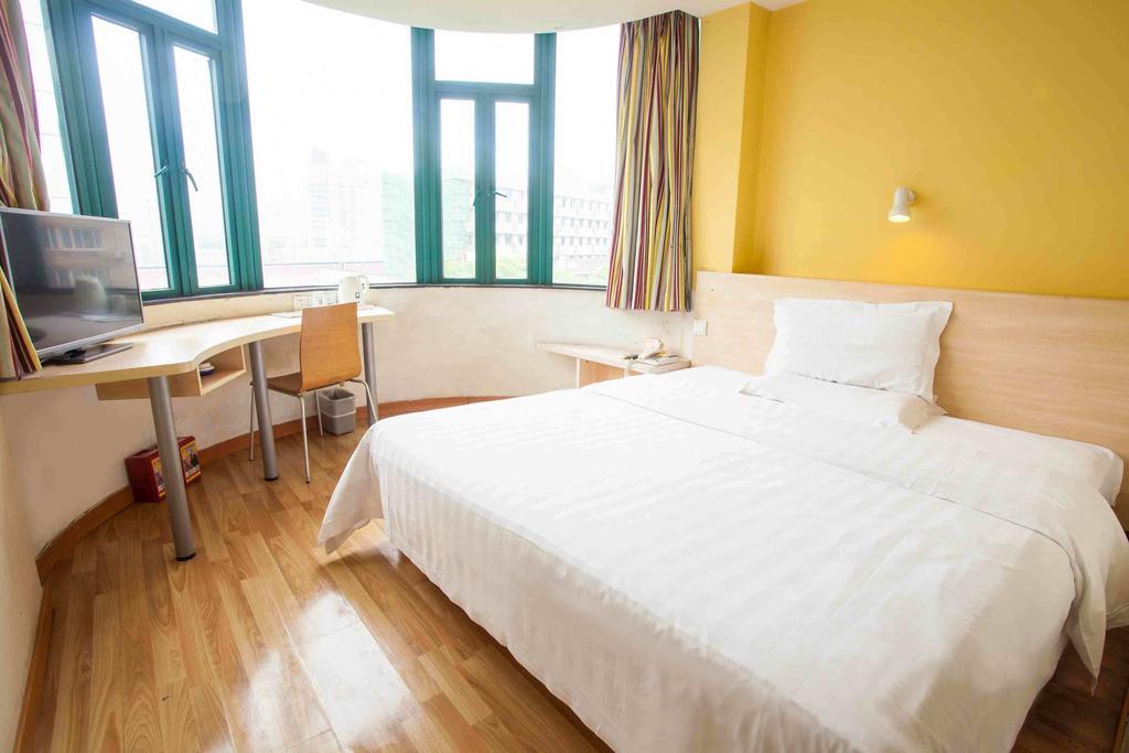 7Days Inn Dalian Gangwan Square Station Port Rom bilde